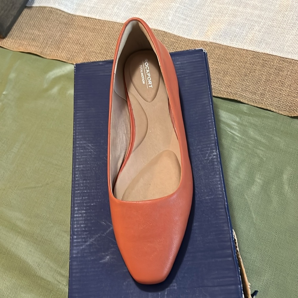 Rockport Women's Orange Flats - Picture 3 of 3